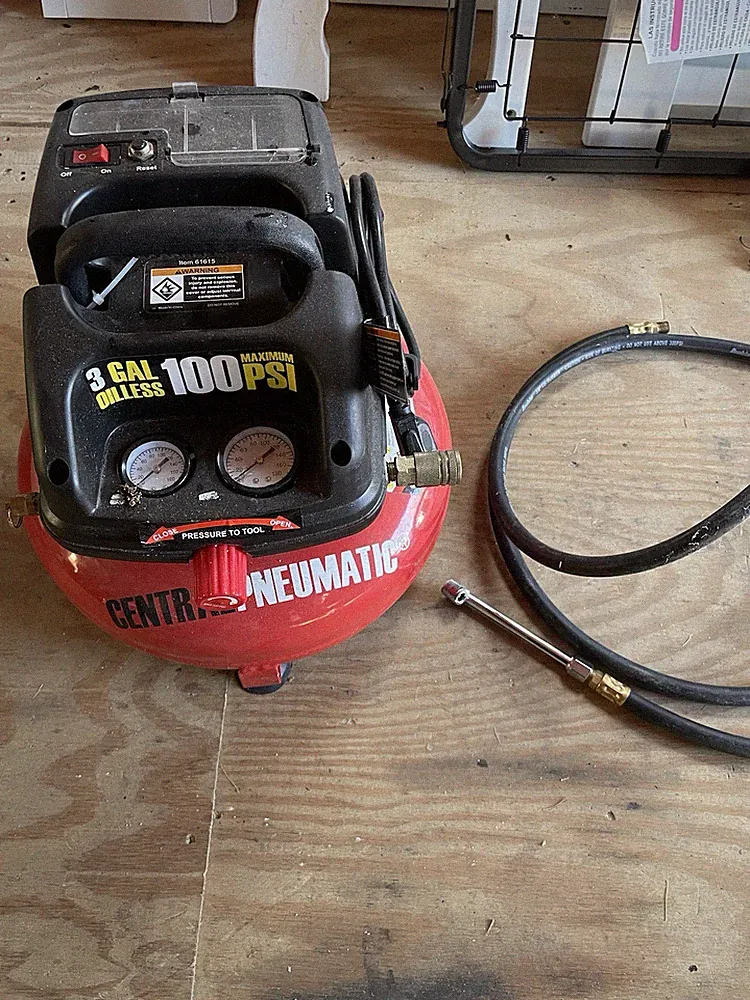 Central Pneumatic 95275 Pancake Air Compressor