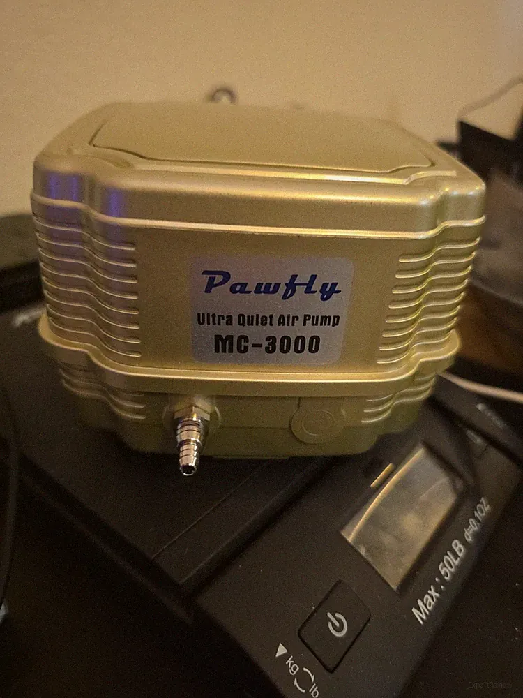 OPEN BOX Pawfly MC-3000 Ultra Quiet Aquarium Air Pump. Tested. NO OUTLETS